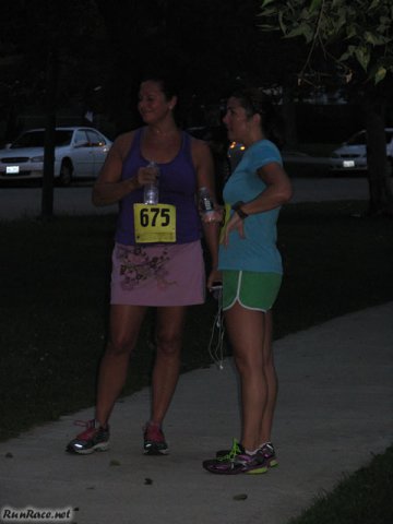 Chicago Full Moon Run action near the finish line