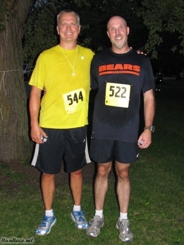 Chicago Full Moon Run action near the finish line