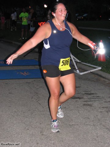 Chicago Full Moon Run action near the finish line