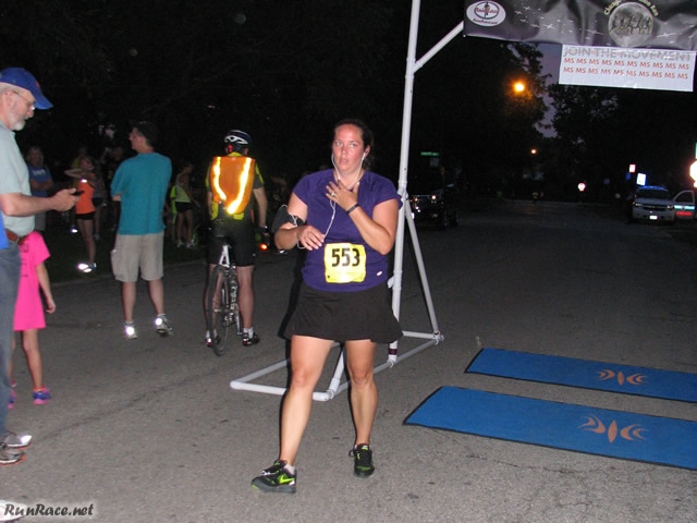 Chicago Full Moon Run action near the finish line