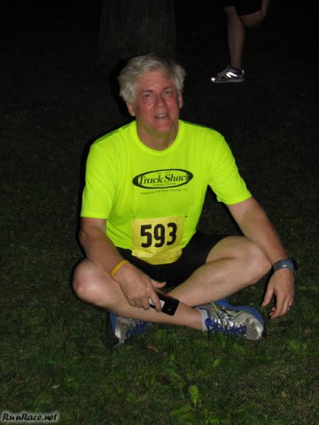 Chicago Full Moon Run action near the finish line