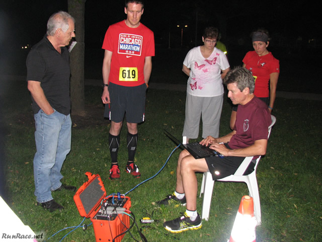 Chicago Full Moon Run action near the finish line