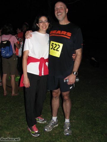 Chicago Full Moon Run action near the finish line