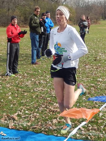 Women's Open Champion Laura Batterink of Evanston Running Club : Sunday November 9, 2014