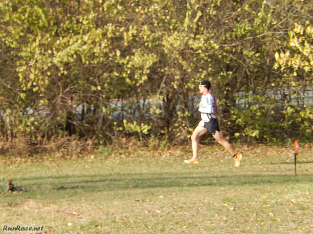 Running the Outbound Parade Loop of Devonian Fall 25-Km : Saturday November 15, 2014