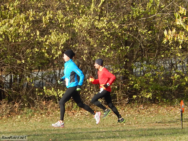 Running the Outbound Parade Loop of Devonian Fall 25-Km : Saturday November 15, 2014