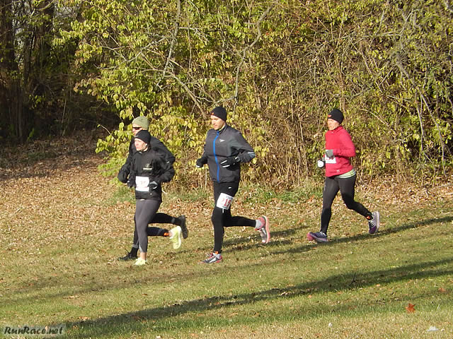 Running the Outbound Parade Loop of Devonian Fall 25-Km : Saturday November 15, 2014