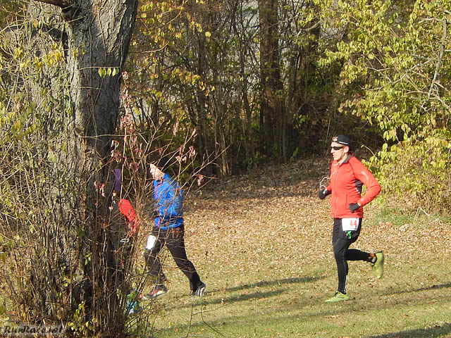 Running the Outbound Parade Loop of Devonian Fall 25-Km : Saturday November 15, 2014