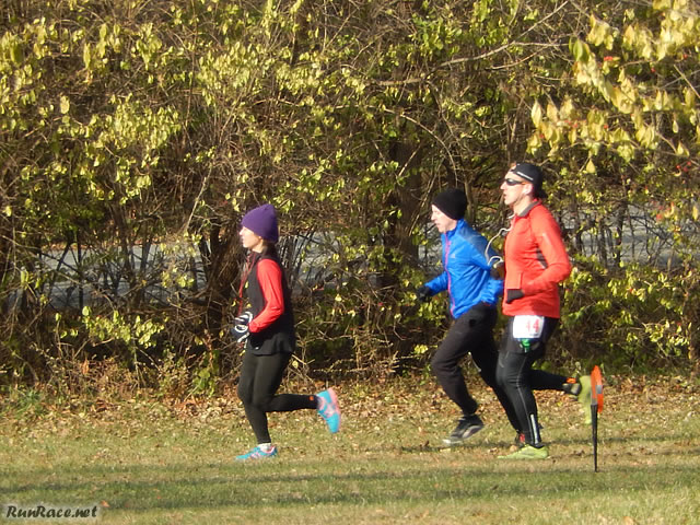 Running the Outbound Parade Loop of Devonian Fall 25-Km : Saturday November 15, 2014