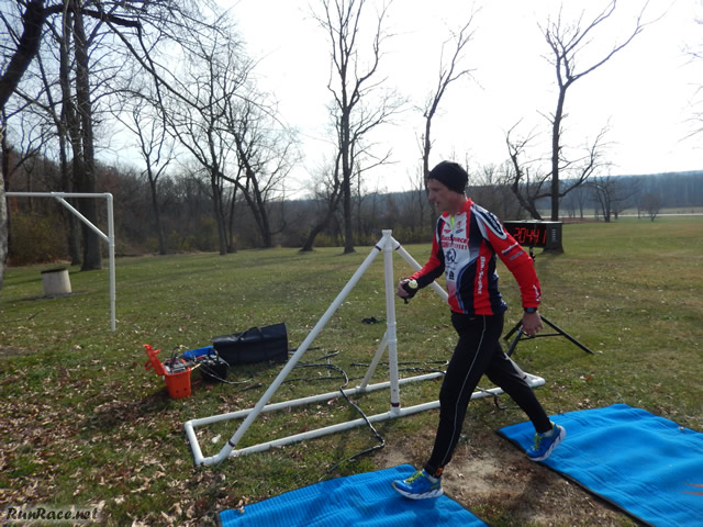 50-Km Runners Complete their First Lap : Saturday November 15, 2014