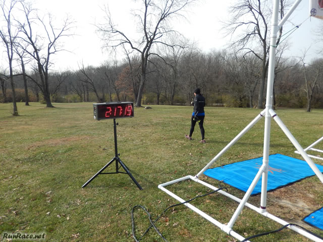 50-Km Runners Complete their First Lap : Saturday November 15, 2014
