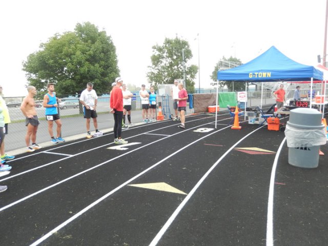 Early hours of the BLS 24-12-6 Hour track ultra run.