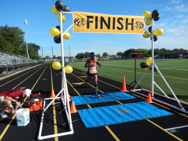 Race Action from the Sixth Annual Tiger Tear 5k : Sunday September 20, 2015