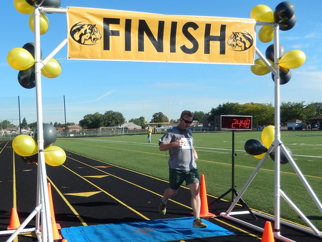 Race Action from the Sixth Annual Tiger Tear 5k : Sunday September 20, 2015