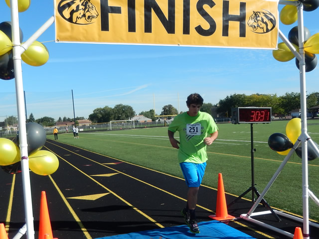Race Action from the Sixth Annual Tiger Tear 5k : Sunday September 20, 2015