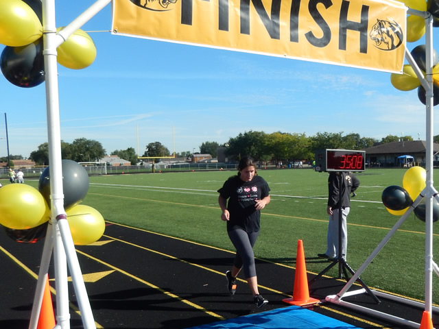 Race Action from the Sixth Annual Tiger Tear 5k : Sunday September 20, 2015