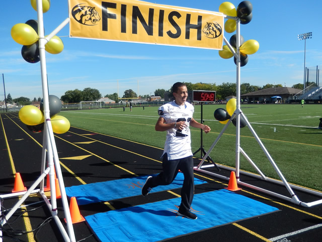 Race Action from the Sixth Annual Tiger Tear 5k : Sunday September 20, 2015