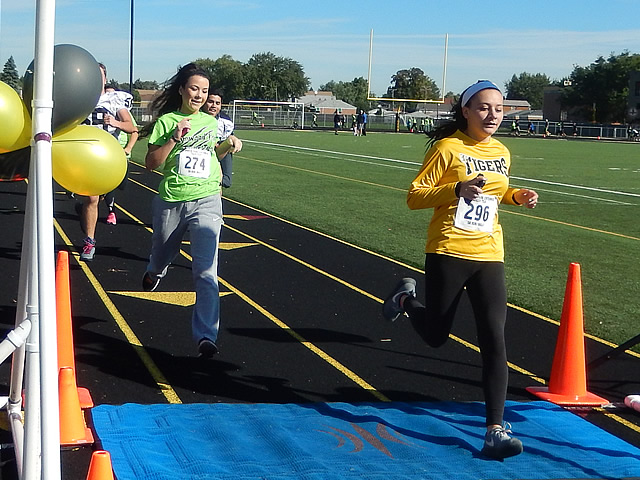 Race Action from the Sixth Annual Tiger Tear 5k : Sunday September 20, 2015
