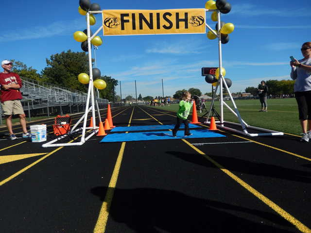 Race Action from the Sixth Annual Tiger Tear 5k : Sunday September 20, 2015