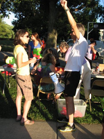 Pre-race bustle : Wednesday July 29th