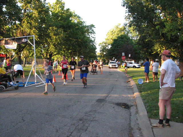 Race Action Near the Finish Area : Wednesday July 29th