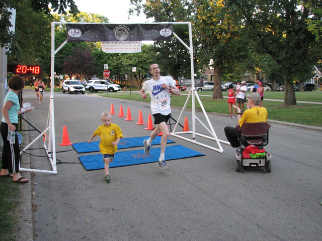 Race Action Near the Finish Area : Wednesday July 29th