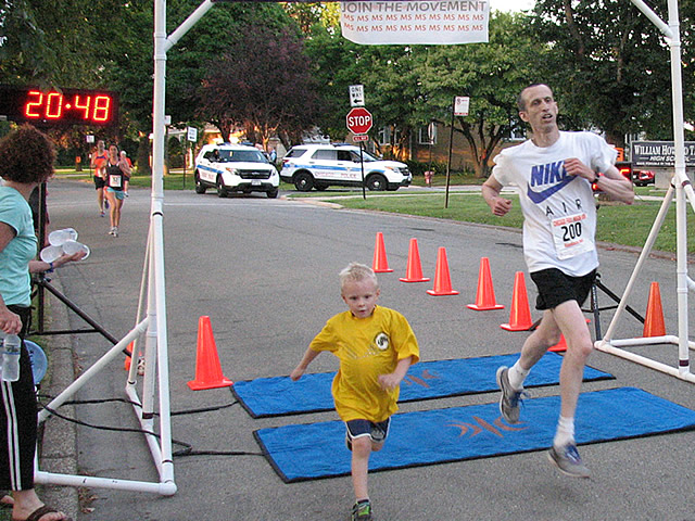 Race Action Near the Finish Area : Wednesday July 29th