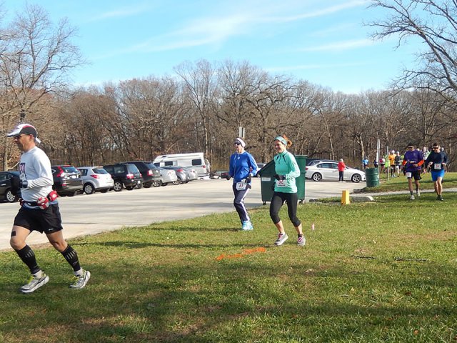 Permian Fall 25-Km Runners Starting their Parade Loop : Saturday November 14, 2015