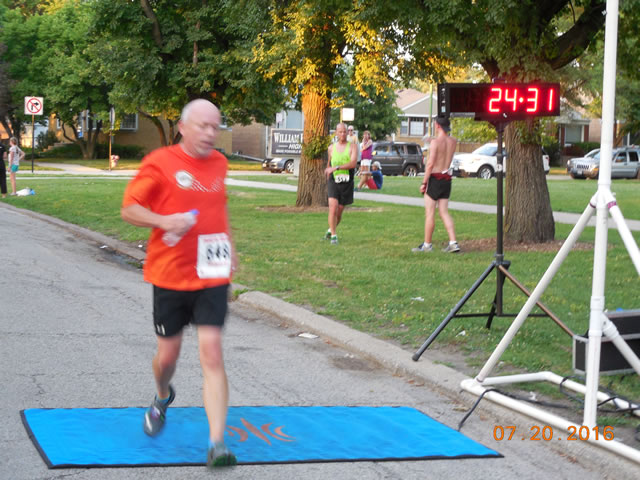 Race action from the roads of Norwood Park