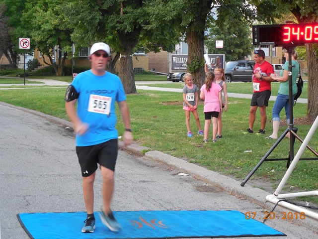 Race action from the roads of Norwood Park