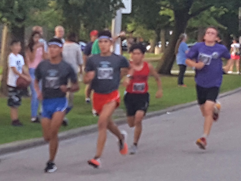 Chicago Full Moon Run Action on the Racecourse