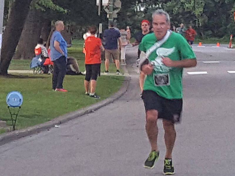 Chicago Full Moon Run Action on the Racecourse