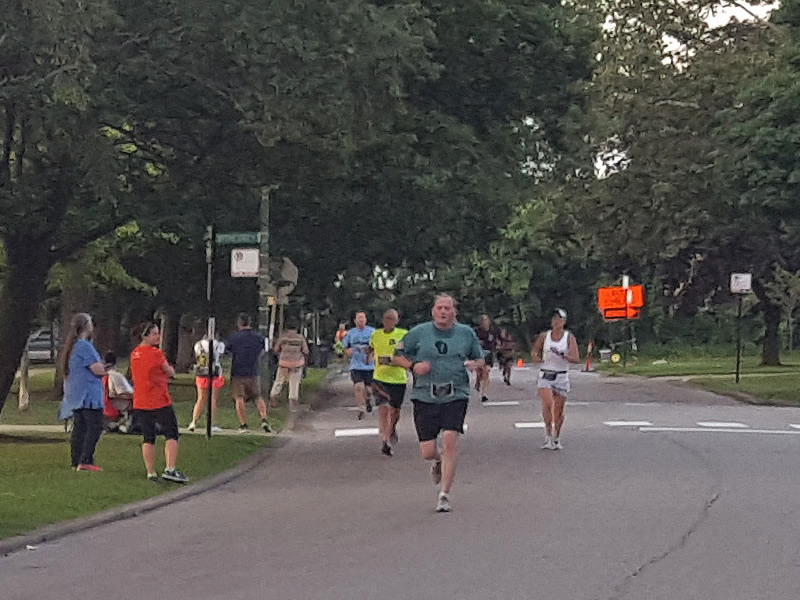Chicago Full Moon Run Action on the Racecourse
