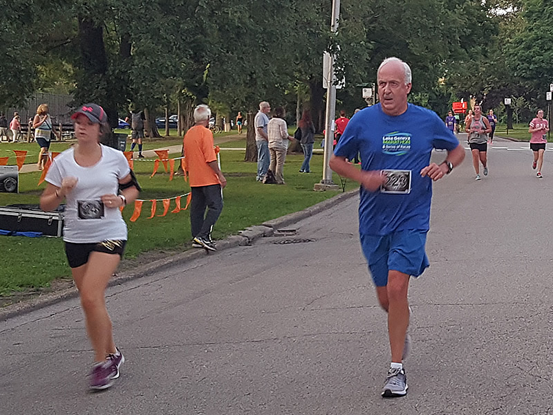 Chicago Full Moon Run Action on the Racecourse