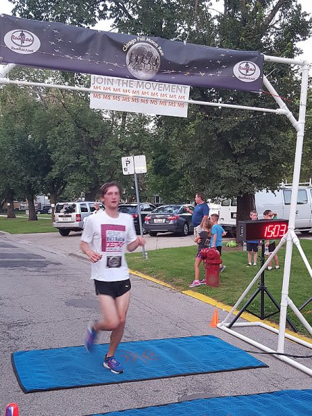 Chicago Full Moon Run Action at the Finish Line