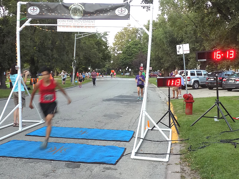 Chicago Full Moon Run Action at the Finish Line