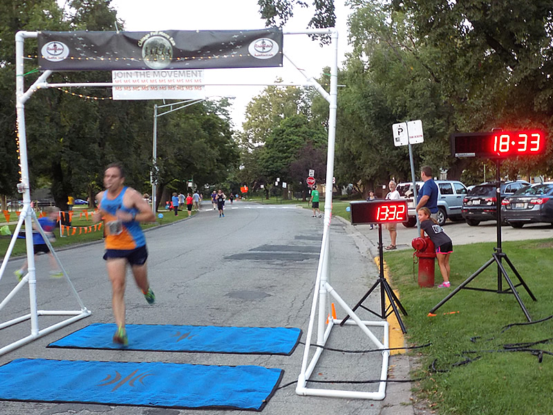 Chicago Full Moon Run Action at the Finish Line