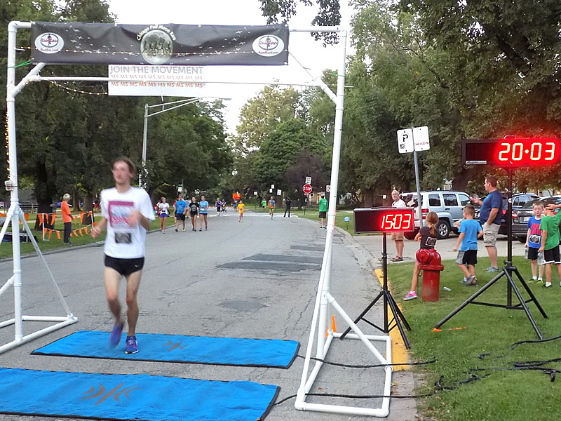 Chicago Full Moon Run Action at the Finish Line