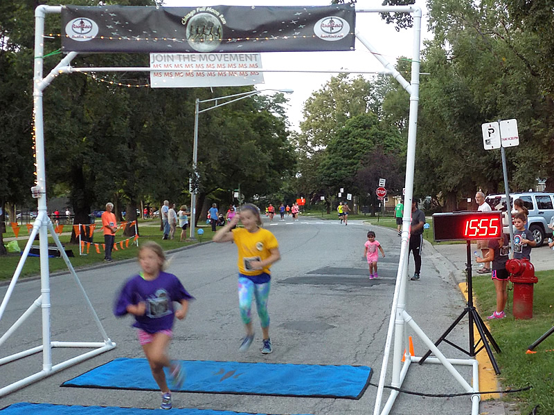 Chicago Full Moon Run Action at the Finish Line