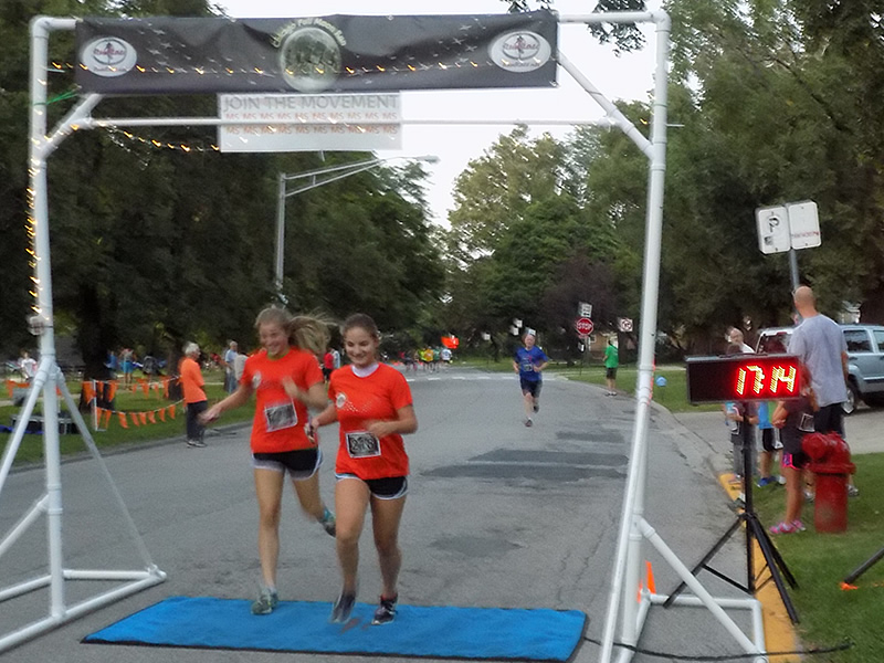 Chicago Full Moon Run Action at the Finish Line