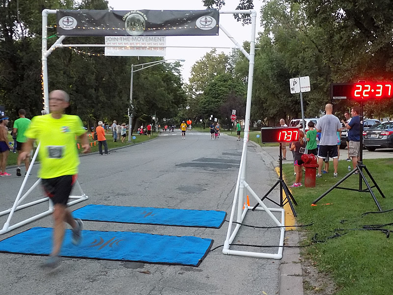 Chicago Full Moon Run Action at the Finish Line