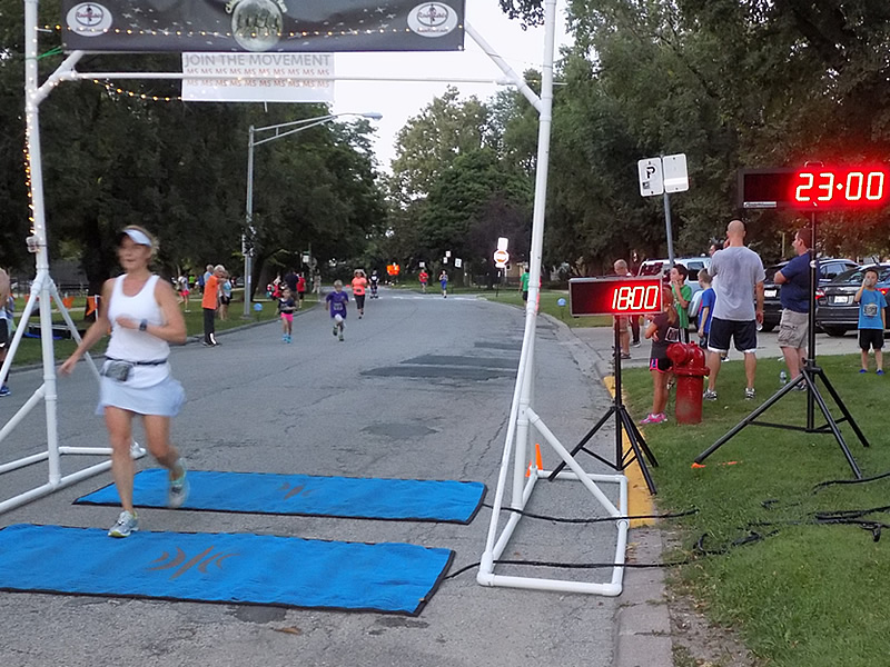 Chicago Full Moon Run Action at the Finish Line