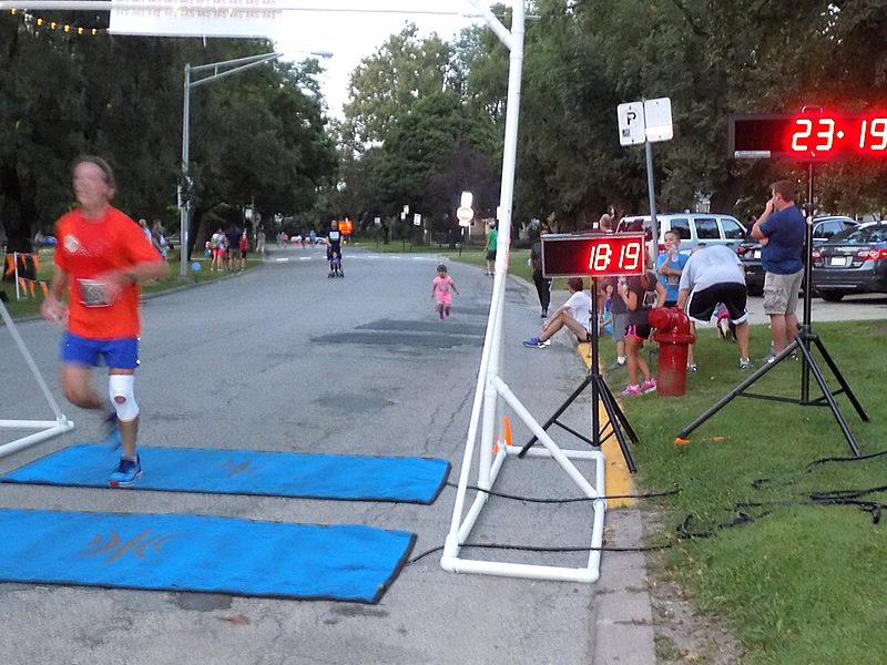 Chicago Full Moon Run Action at the Finish Line