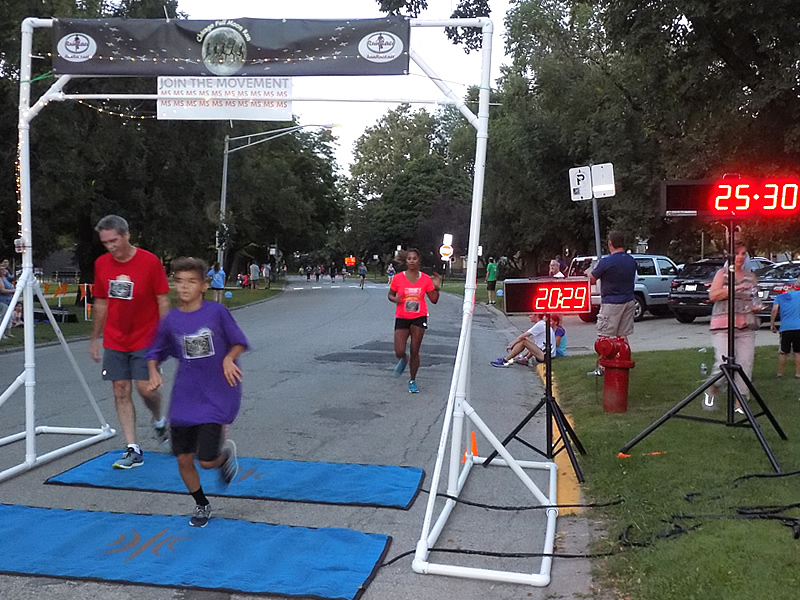 Chicago Full Moon Run Action at the Finish Line