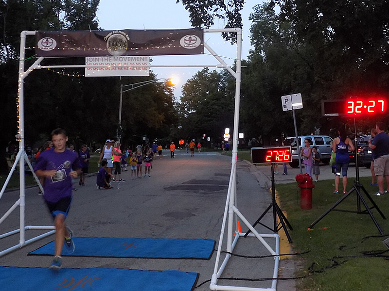 Chicago Full Moon Run Action at the Finish Line