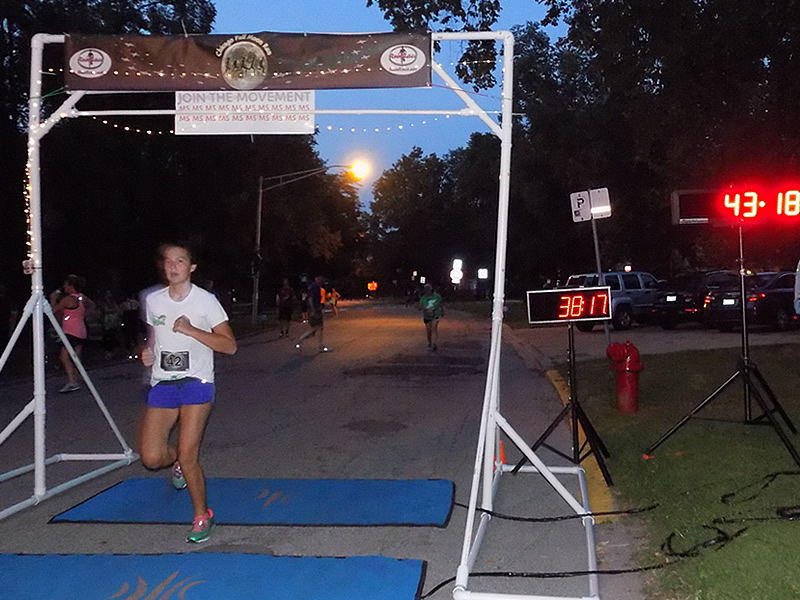 Chicago Full Moon Run Action at the Finish Line