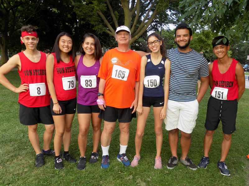 Chicago Full Moon Run Pre-race Bustle