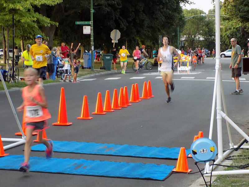 Chicago Full Moon Run Finish Area