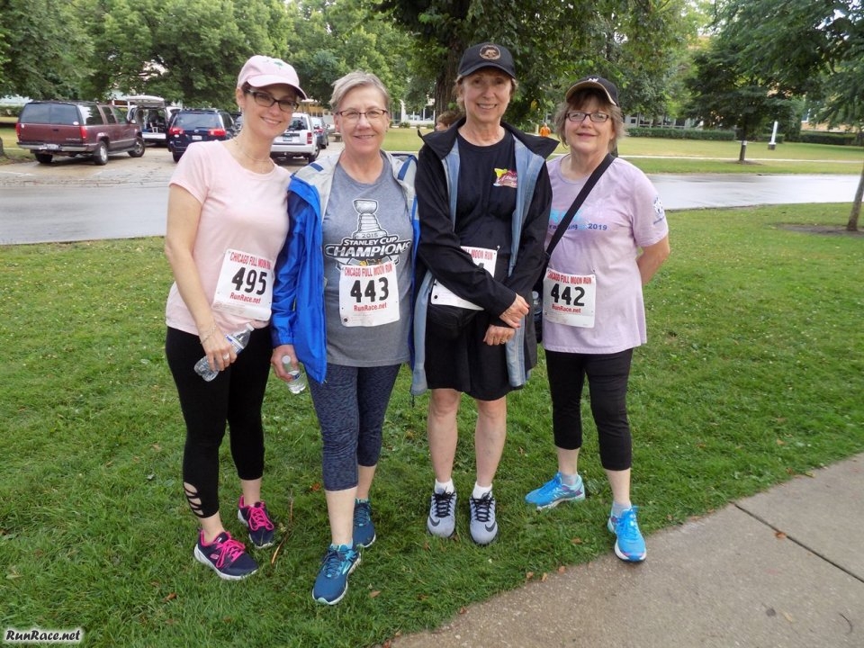 Chicago Full Moon Run Pre-race Bustle