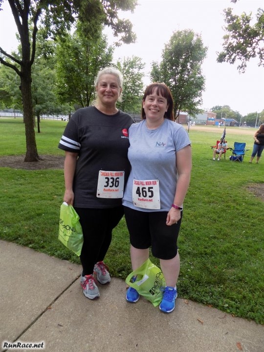 Chicago Full Moon Run Pre-race Bustle